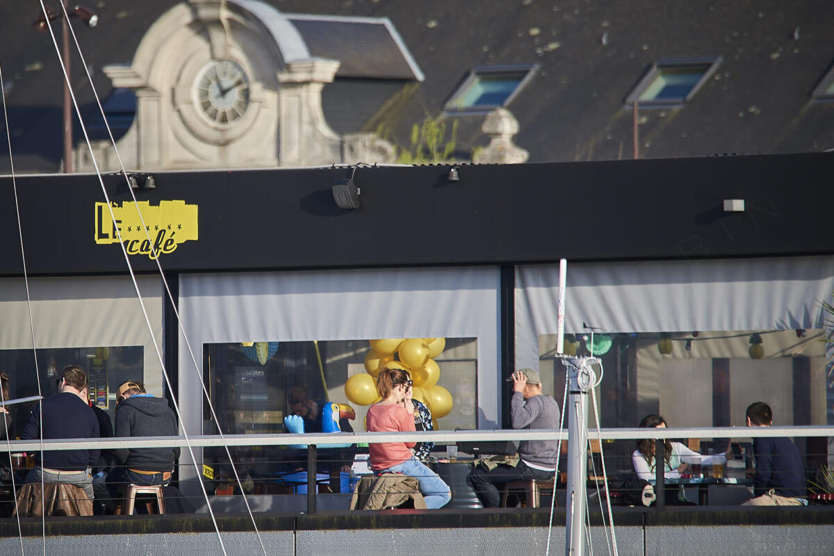 030 Levrette café vu de la rive Nord    