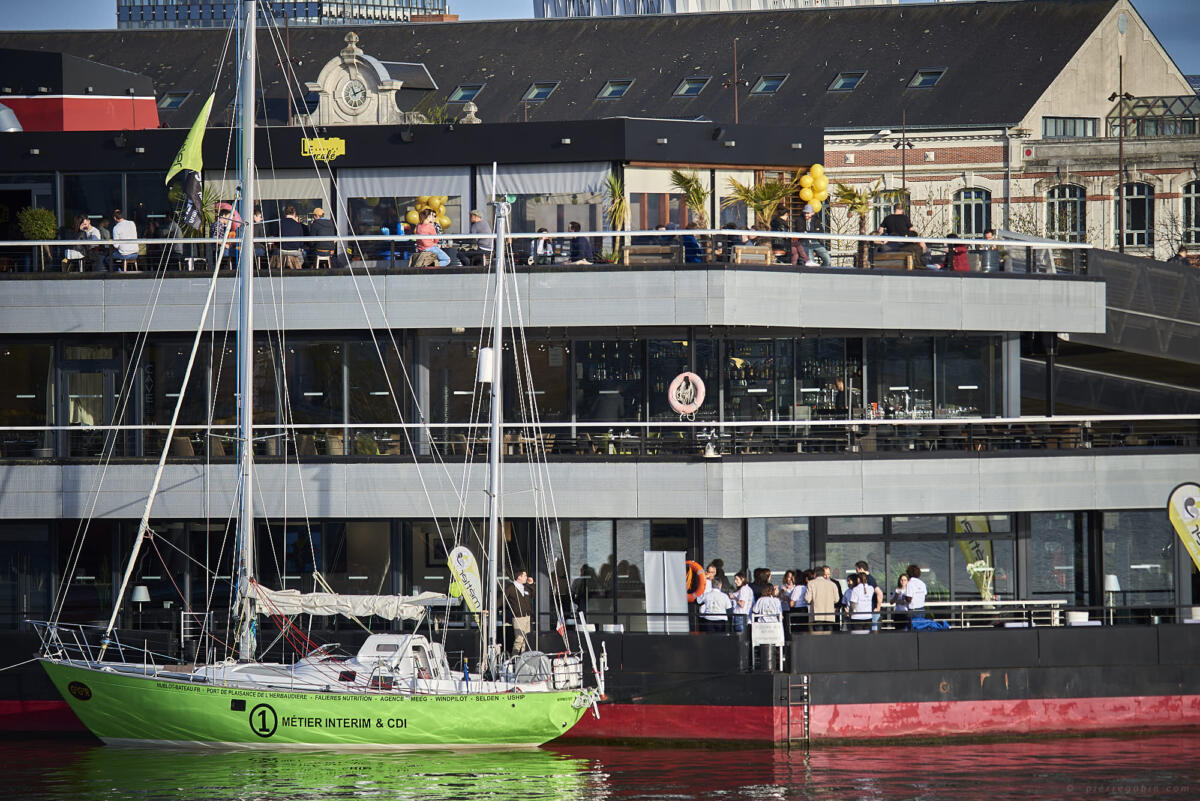 040 Levrette café vu de la rive Nord (2)    