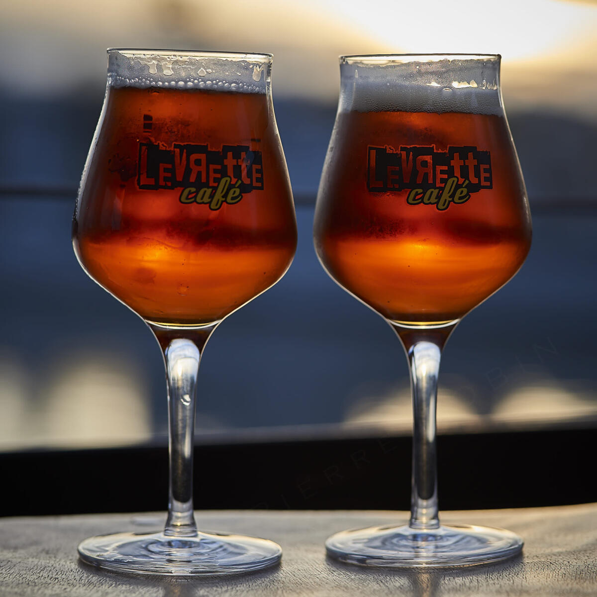 070 Bière Ambrée Levrette (2)    