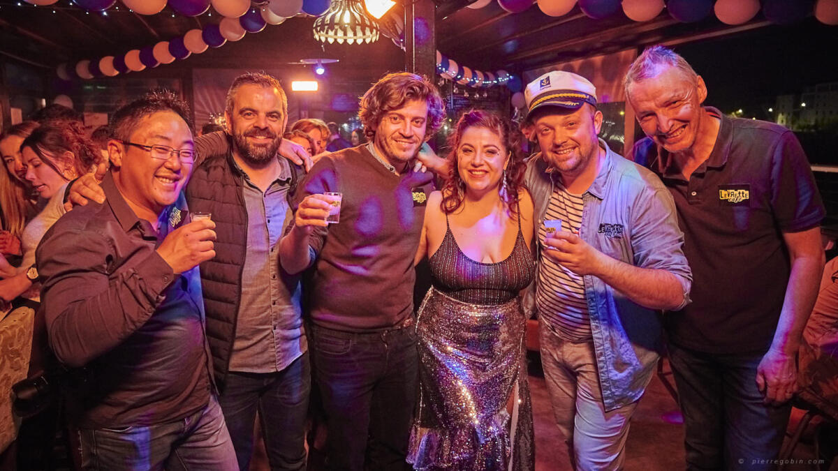 20190405 Levrette Cafe 2 ans 5166  