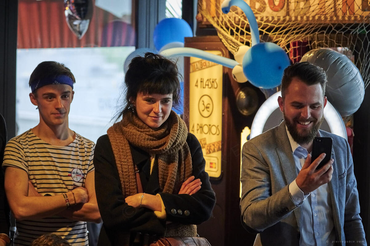 20190405 Levrette Cafe 2 ans 4837    