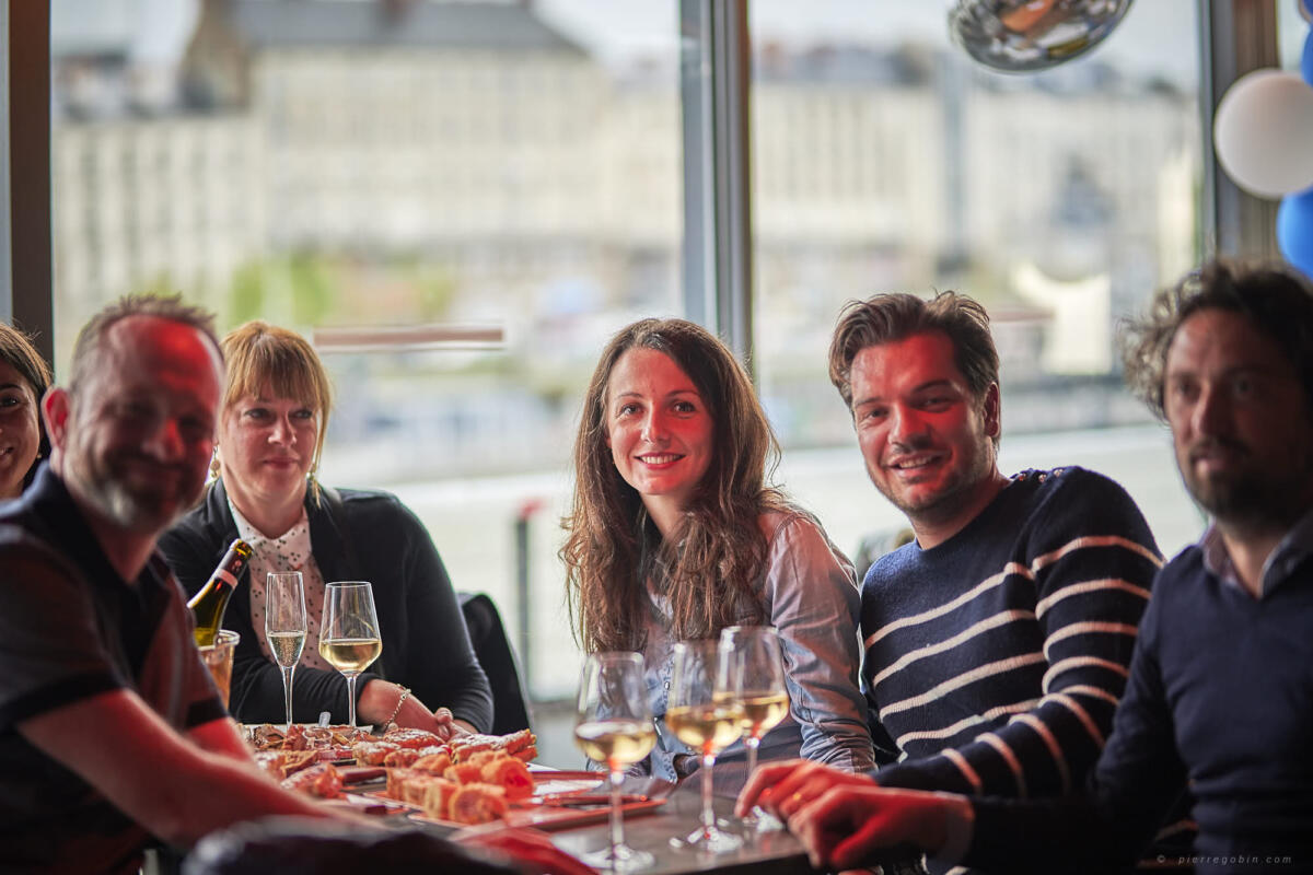 20190406 Levrette Cafe 2 ans 5227    