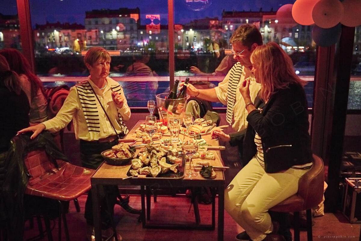 20190406 Levrette Cafe 2 ans 5300    