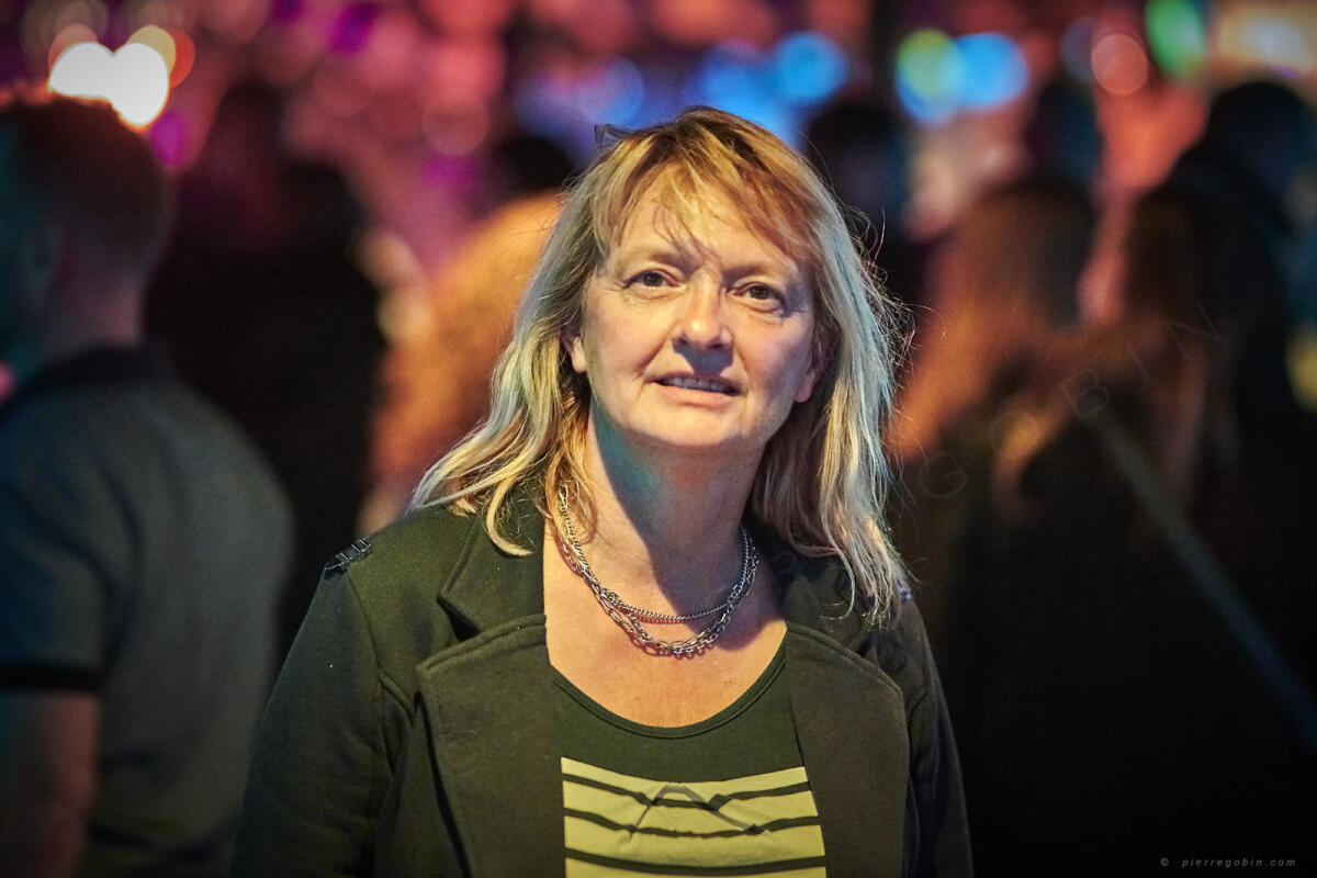 20190406 Levrette Cafe 2 ans 5363    