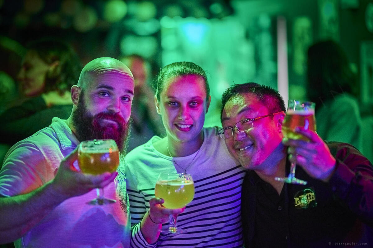 20190406 Levrette Cafe 2 ans 5378    